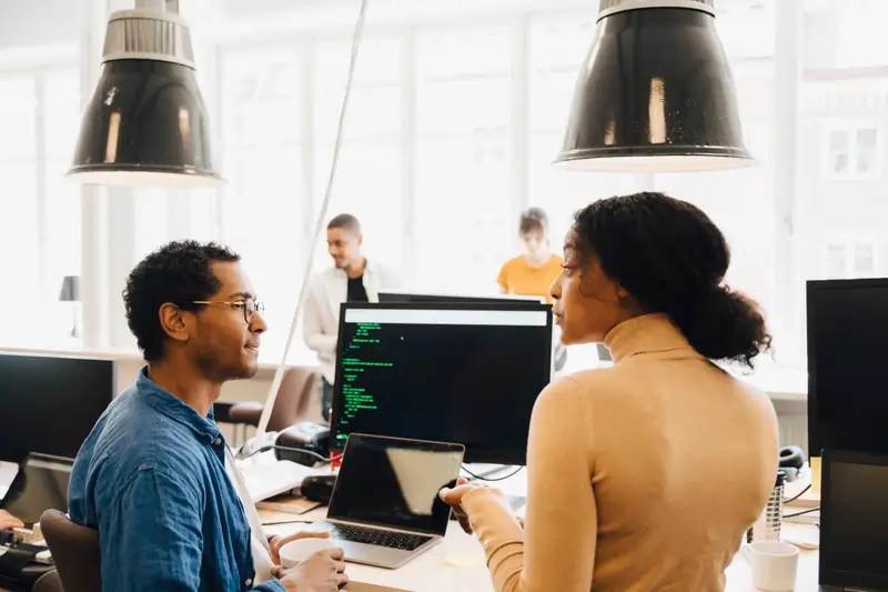 چرا باید وب سایت شرکتی خود را بروز کنید&nbsp;؟